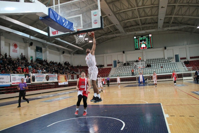 Türkiye Basketbol Ligi: Yalova Belediyespor: 96 – Bandırma Kırmızı: 89