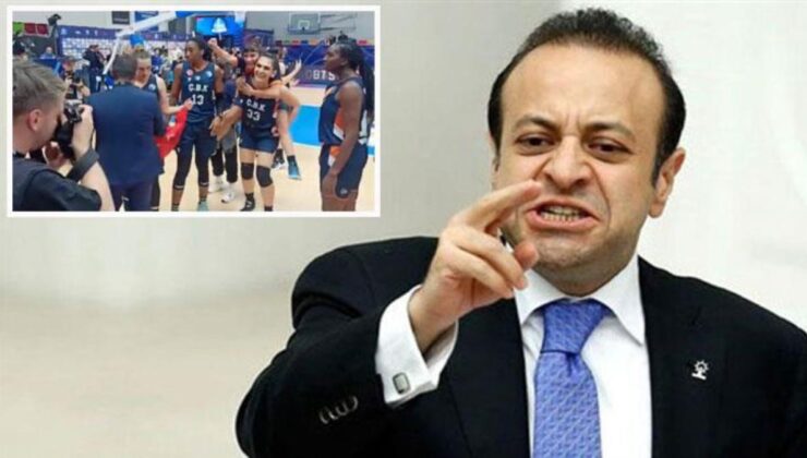 Hâkim Bağış’tan Türk bayrağına pürüz olanlara gönderme: Salonu gelincik tarlasına dönüştürdük