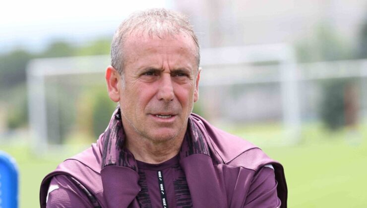 Abdullah Avcı, iki futbolcunun biletini kesti