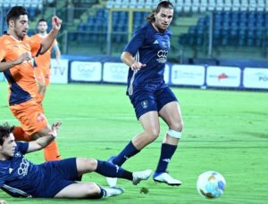 Başakşehir, La Fiorita’yı yenerek tıp atladı