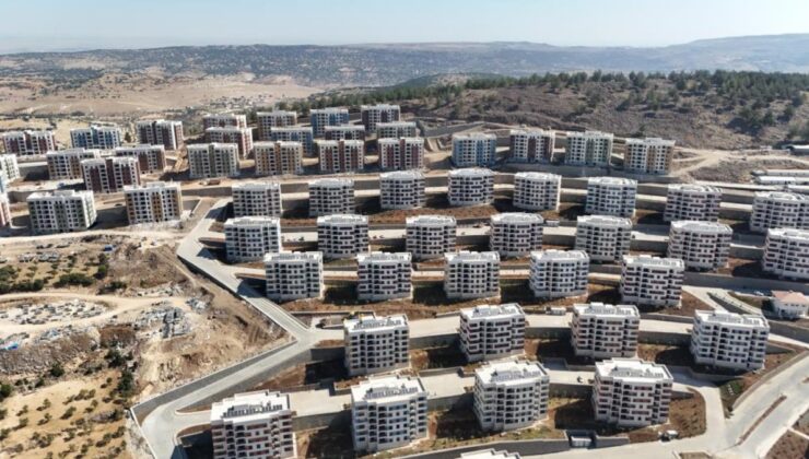 Kilis’te 132 sarsıntı konutu sahiplerine teslim edildi