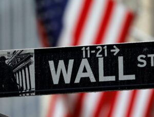 Wall Street, dünkü büyük düşüşün akabinde yükselişle açıldı