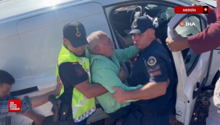 Mersin’de Jandarma ve personellerden askıda kalan araçtan kurtarma operasyonu