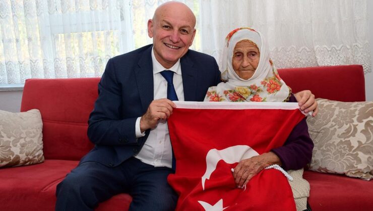 Samsun’da Cumhuriyet ile birebir yaşta olan 4 kişi ziyaret edildi