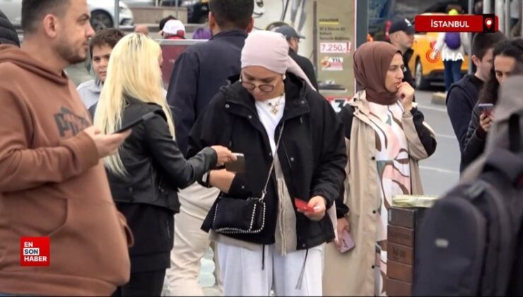 Taksim’de Türk bayrağını kullanarak para toplayan 3 bayana para cezası