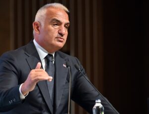 Mehmet Nuri Ersoy: Yılın birinci 9 ayında 49,2 milyon turist ağırladık