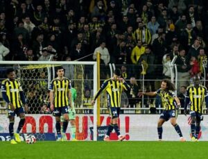 Fenerbahçe uzatmalarda kayıp veriyor