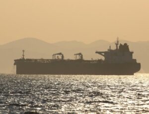 Dünyadaki petrol talebinin yüzde 70’i stratejik boğazlardan taşınıyor