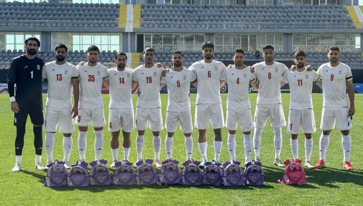 İran Ulusal Futbol Kadrosu’ndan, ölen çocuklar için ‘çocuk sırt çantalı’ bildiri