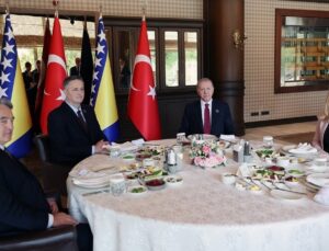 Cumhurbaşkanı Erdoğan, Bosna Hersek Devlet Başkanlığı Kurulu üyeleriyle görüştü
