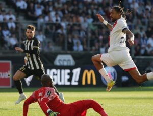 Paris St Germain deplasmanda Angers’ı farklı geçti