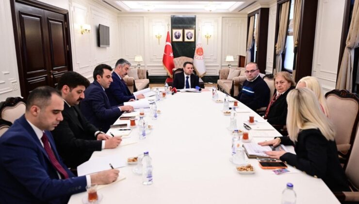 Akın Gürlek, Tuğaltay ailesini kabul etti