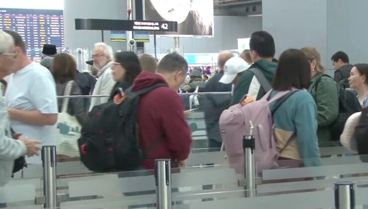 Kurban Bayramı tatilinin birinci gününde İstanbul Havalimanı’nda yoğunluk oluştu