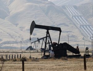 100 günlük savaş sürecince Brent petrol fiyatı yüzde 28,4 arttı