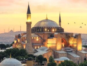 Ayasofya Camii, 6 yıl evvel bugün kılınan cuma namazıyla ibadete açıldı